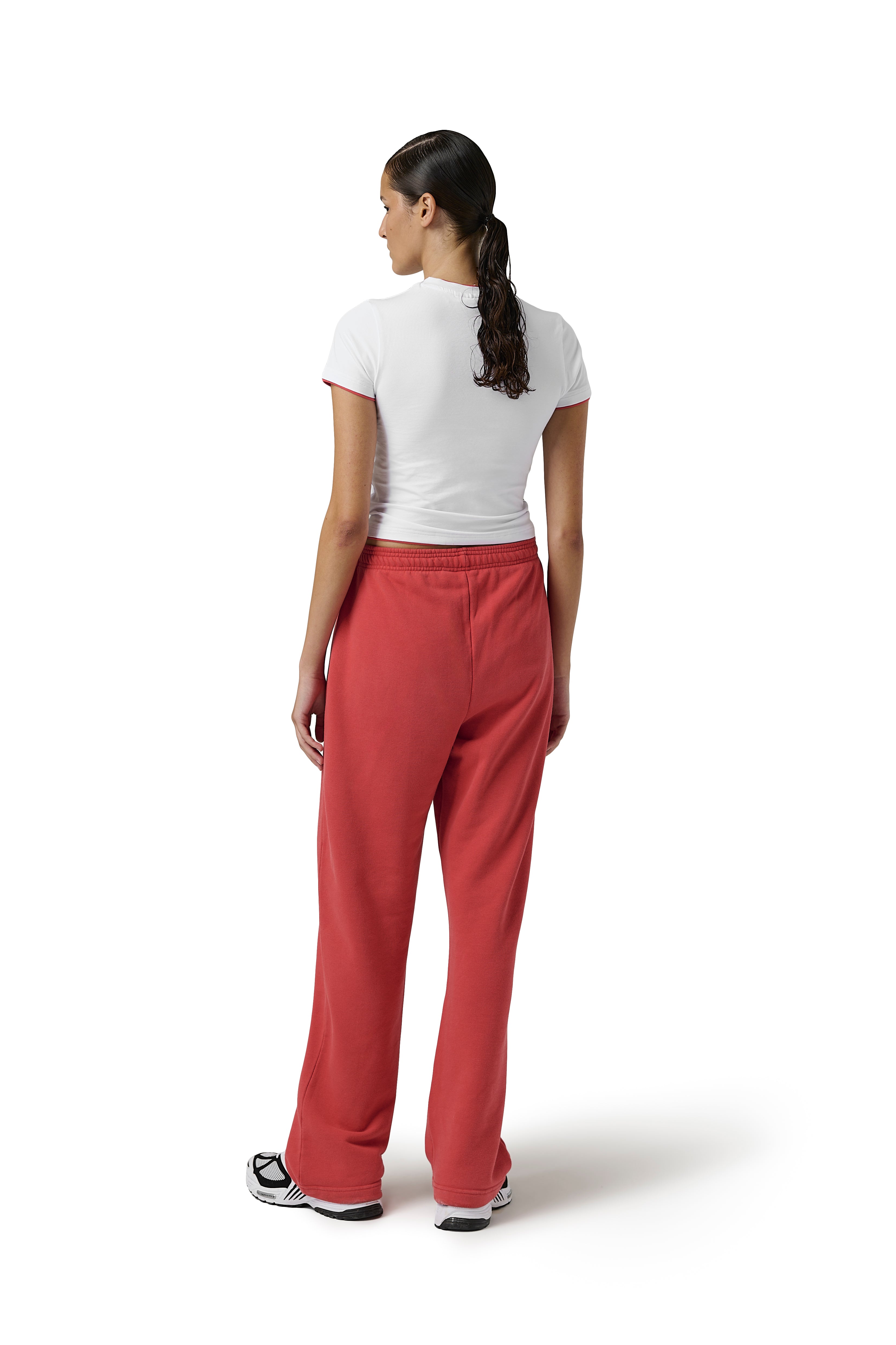 Model Scarlett is 5'8" and wears size S.